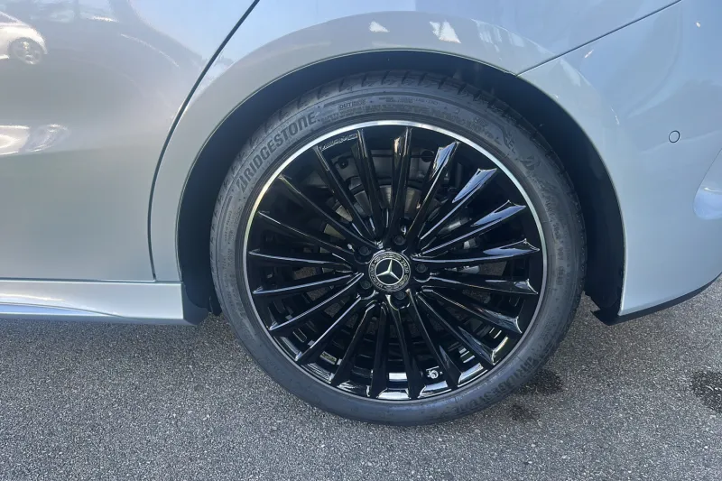 Image secondaire du véhicule 14