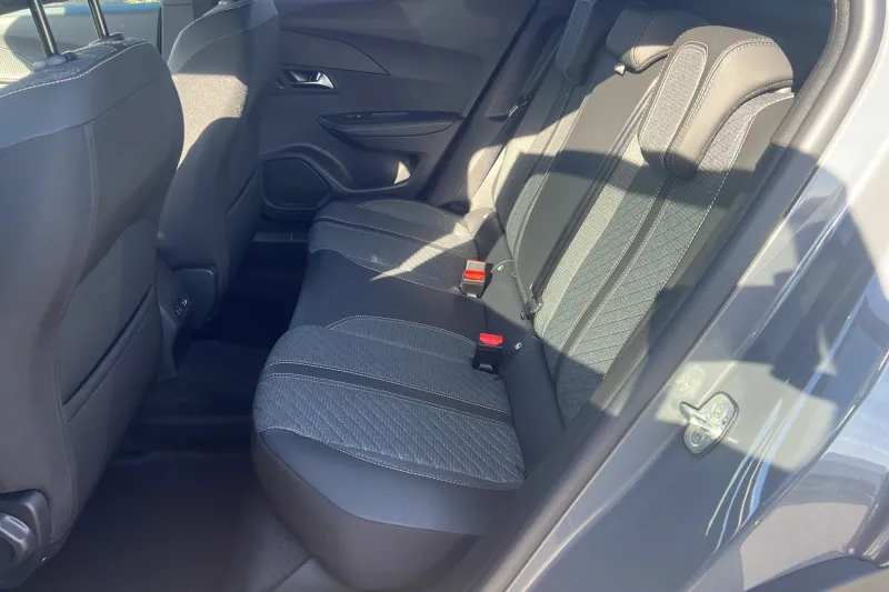 Image secondaire du véhicule 23