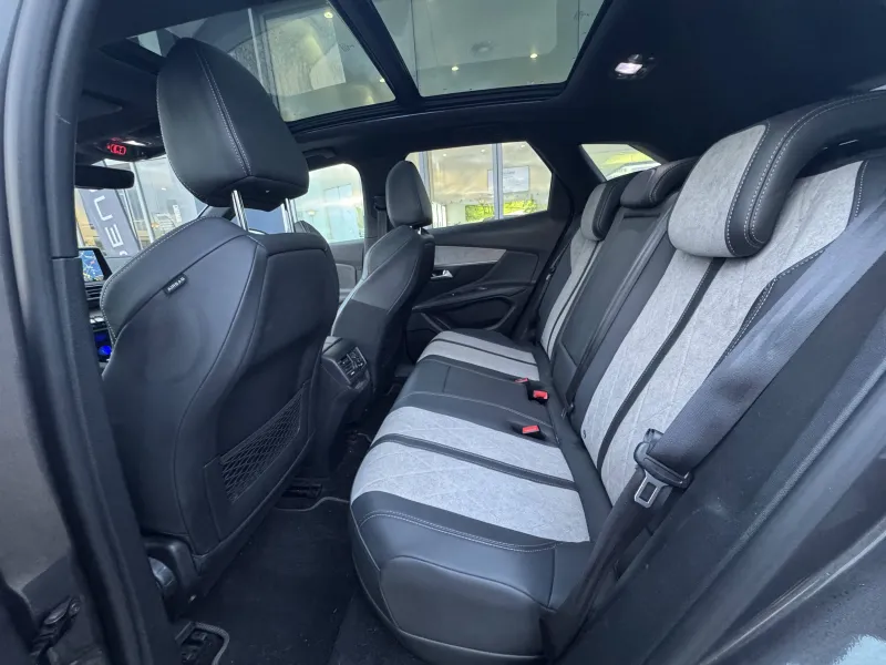 Image secondaire du véhicule 6