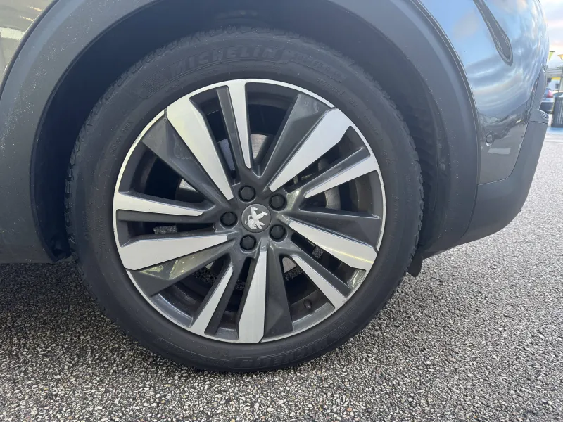 Image secondaire du véhicule 9