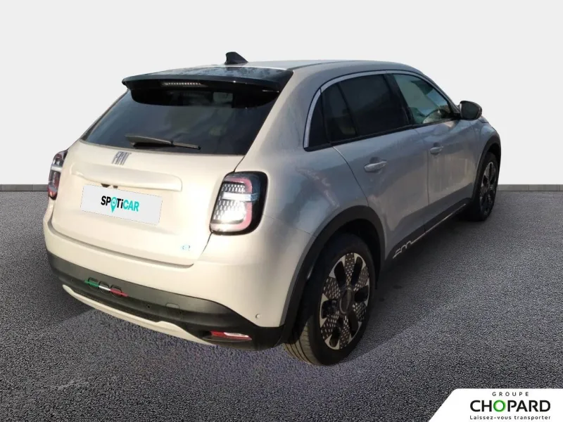 Image secondaire du véhicule 4