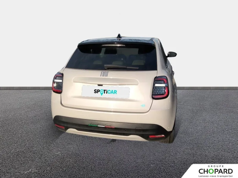 Image secondaire du véhicule 7