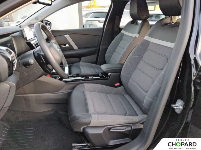 Image secondaire du véhicule 12