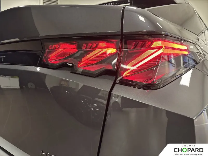 Image secondaire du véhicule 12