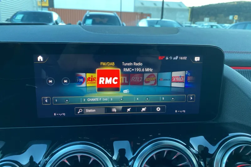 Image secondaire du véhicule 18