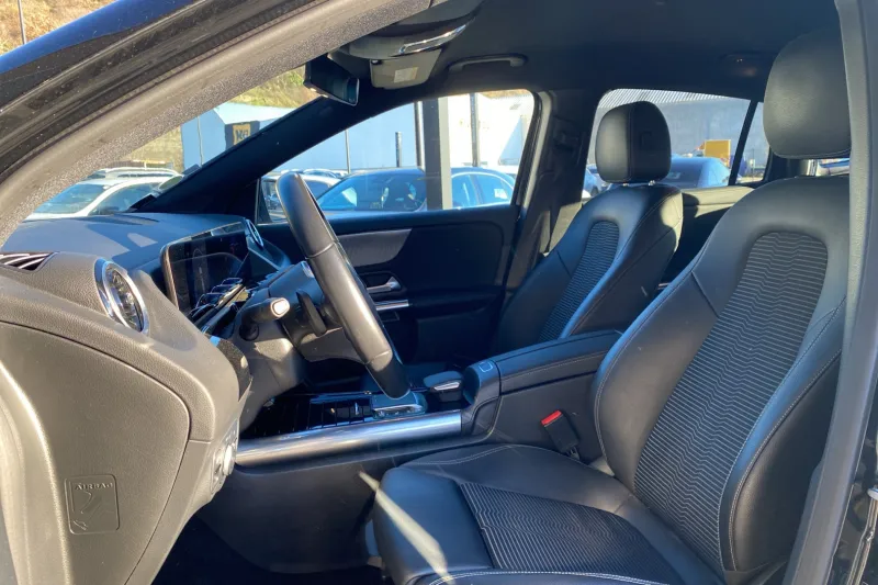 Image secondaire du véhicule 11