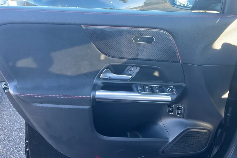 Image secondaire du véhicule 22