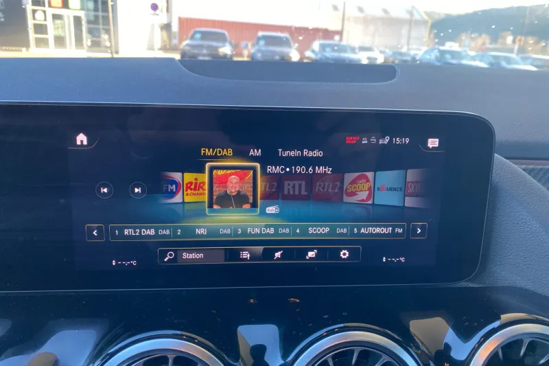 Image secondaire du véhicule 18