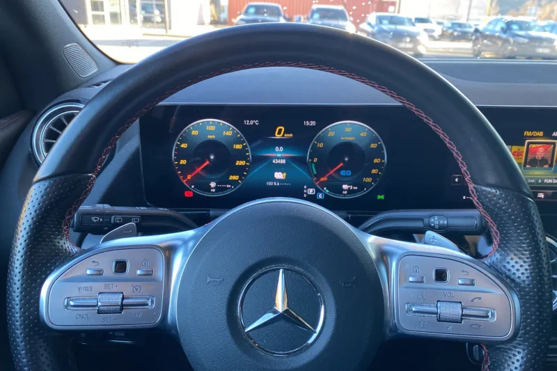 Image secondaire du véhicule 19