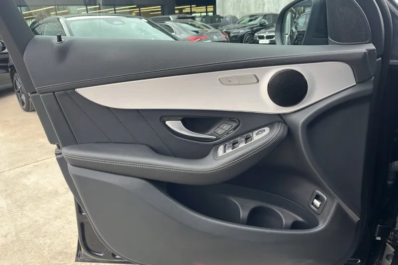 Image secondaire du véhicule 25