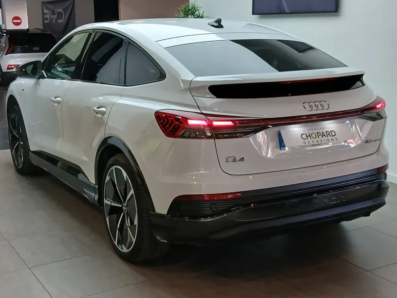 Image secondaire du véhicule 4