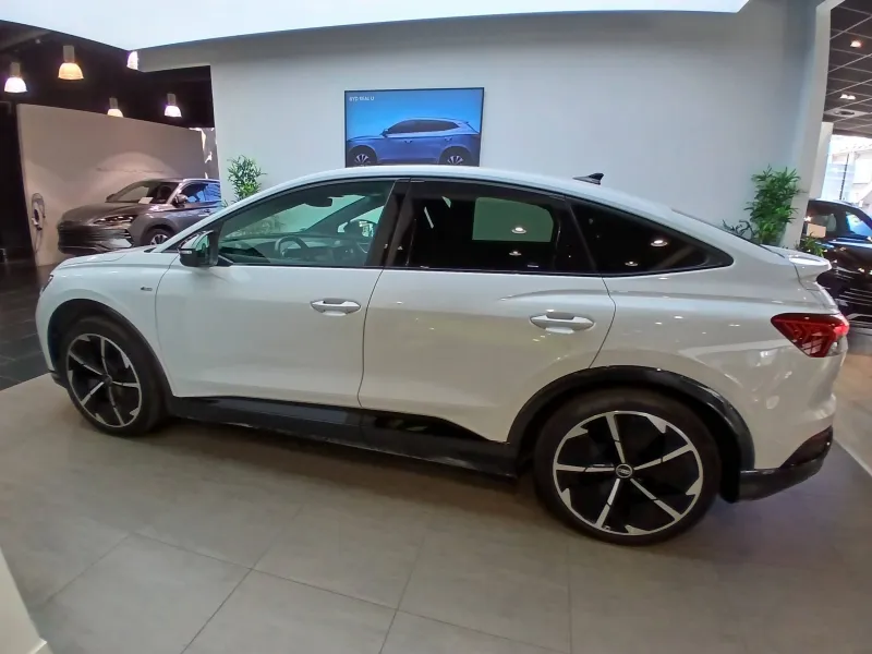 Image secondaire du véhicule 7