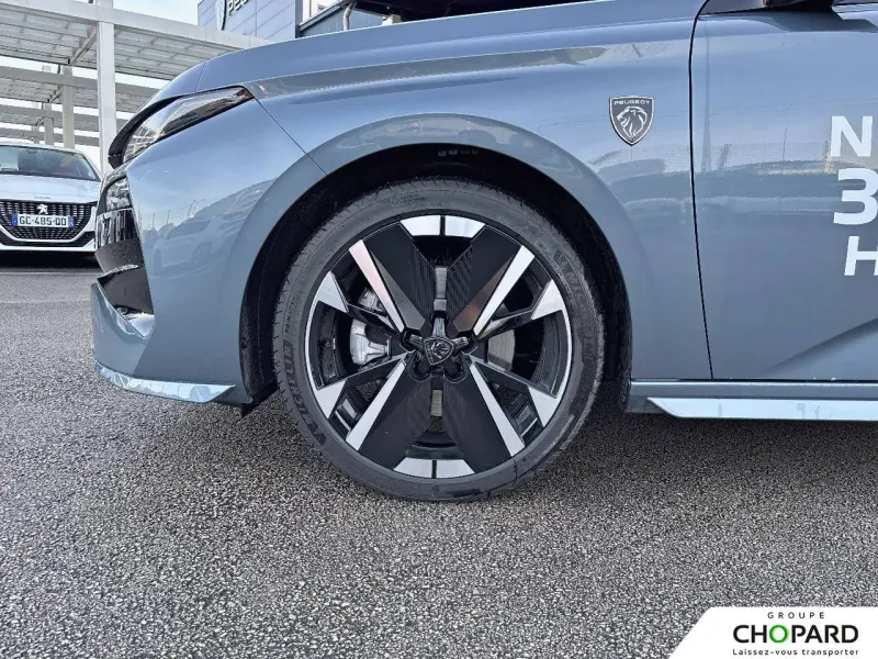 Image secondaire du véhicule 12