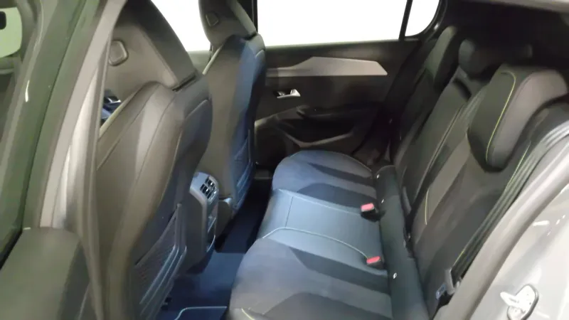 Image secondaire du véhicule 9