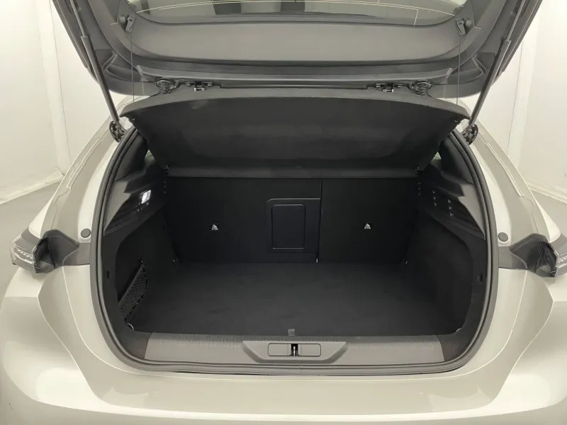 Image secondaire du véhicule 14