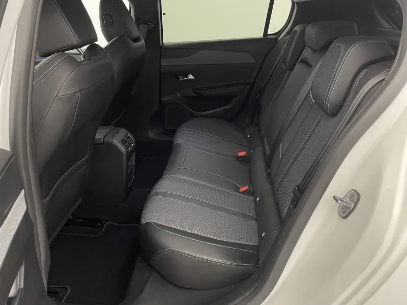 Image secondaire du véhicule 16