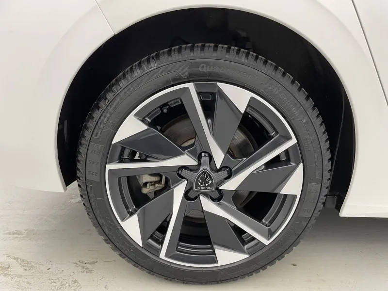 Image secondaire du véhicule 18