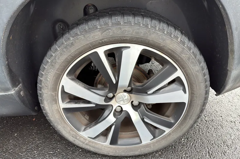 Image secondaire du véhicule 13