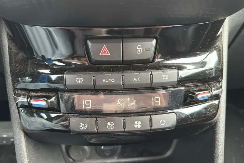 Image secondaire du véhicule 33