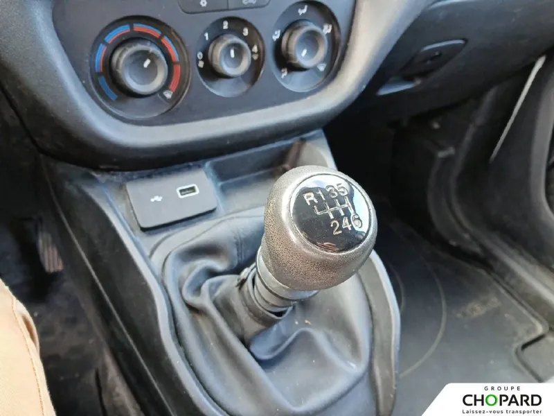 Image secondaire du véhicule 19