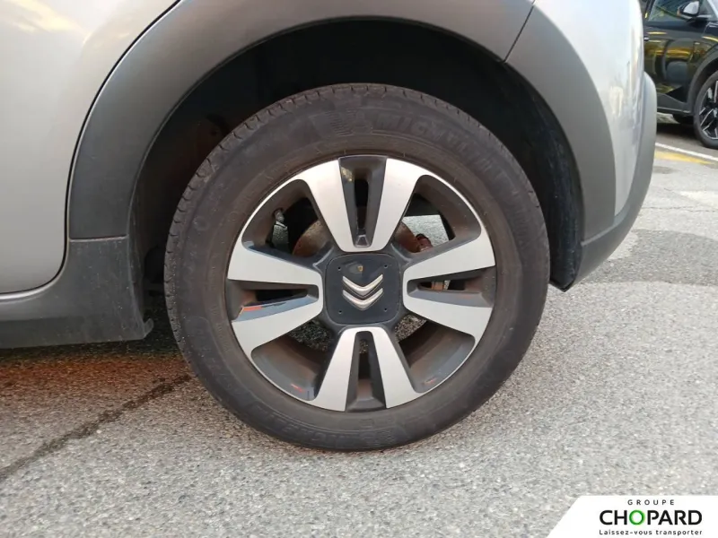 Image secondaire du véhicule 12