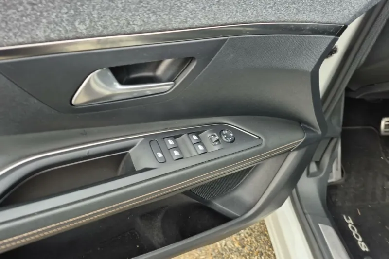 Image secondaire du véhicule 17