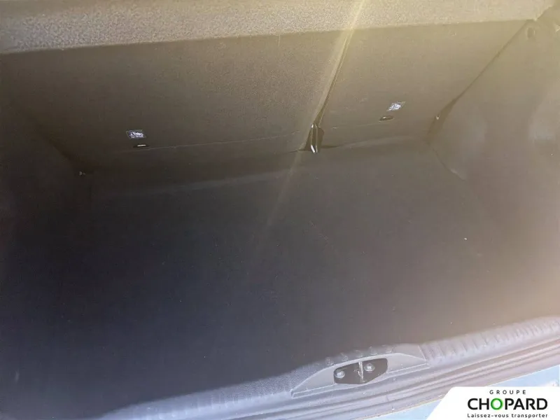 Image secondaire du véhicule 4