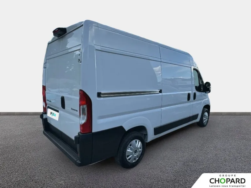 Image secondaire du véhicule 4