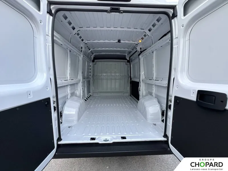 Image secondaire du véhicule 9