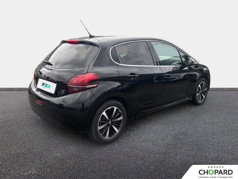 Image secondaire du véhicule 9