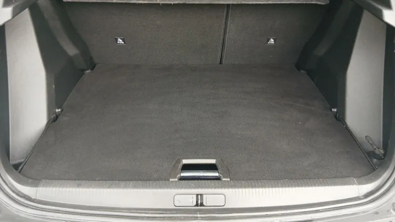 Image secondaire du véhicule 10