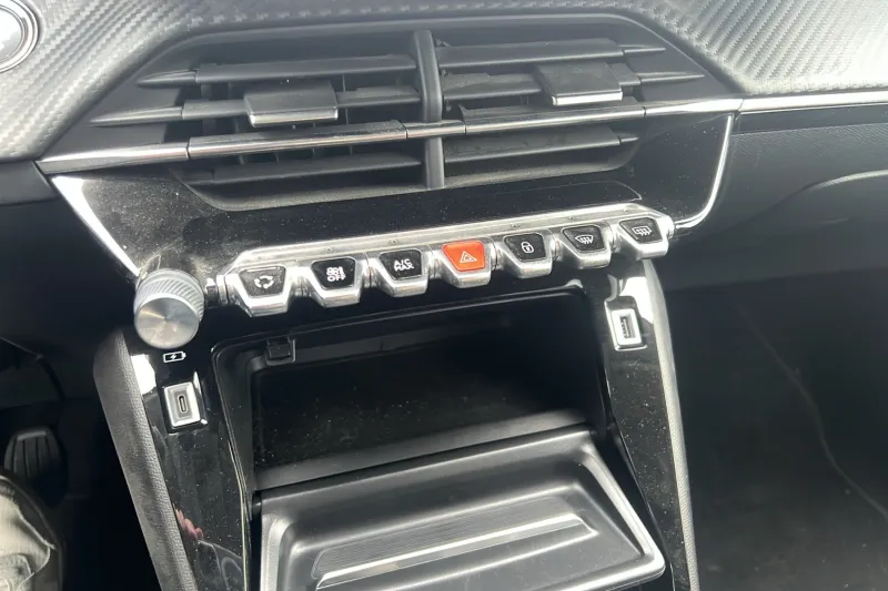 Image secondaire du véhicule 25