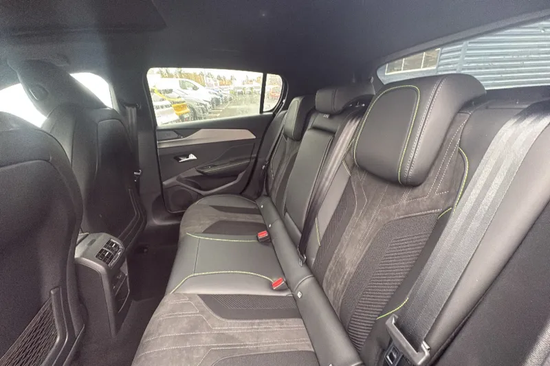 Image secondaire du véhicule 12