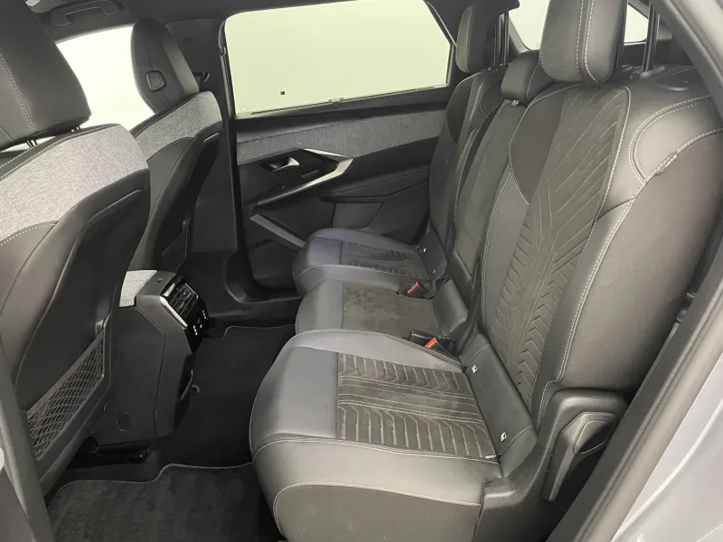 Image secondaire du véhicule 16