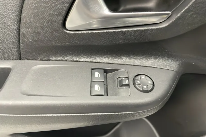 Image secondaire du véhicule 43