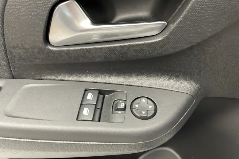 Image secondaire du véhicule 22