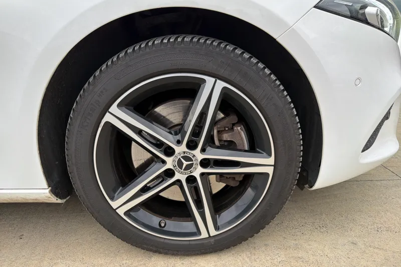 Image secondaire du véhicule 14