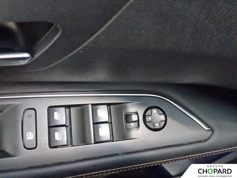 Image secondaire du véhicule 4