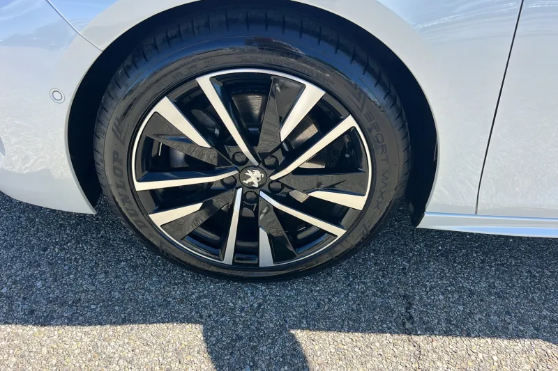 Image secondaire du véhicule 10