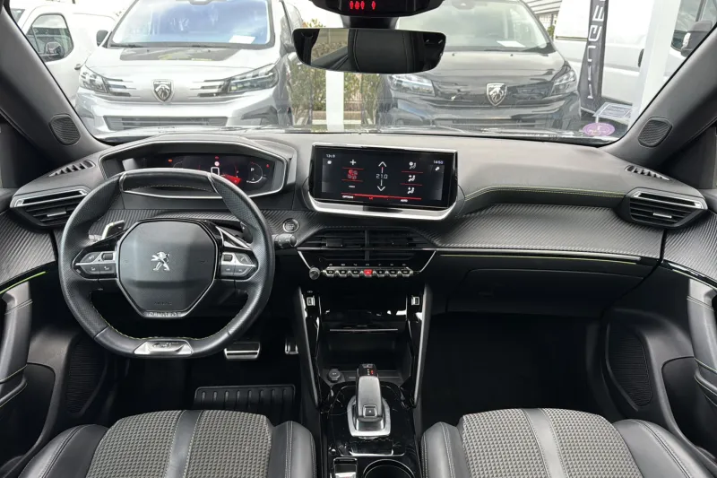 Image secondaire du véhicule 12