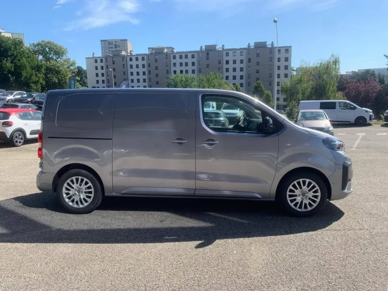 Image secondaire du véhicule 4