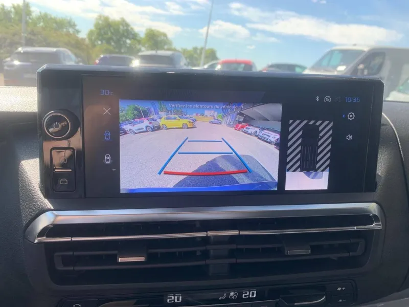 Image secondaire du véhicule 11