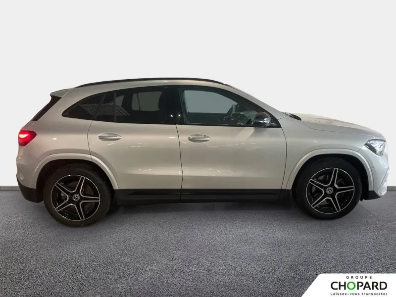 Image secondaire du véhicule 10