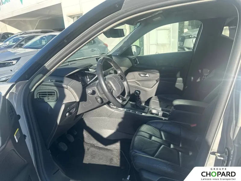 Image secondaire du véhicule 11