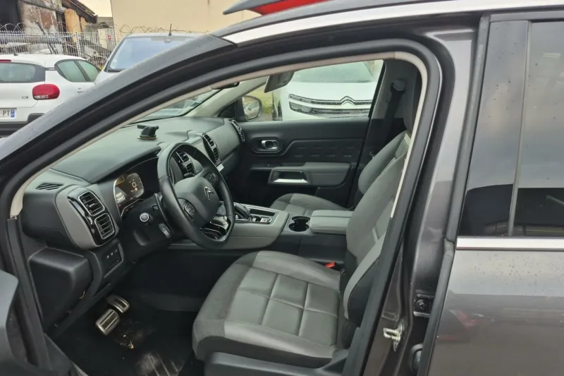 Image secondaire du véhicule 11