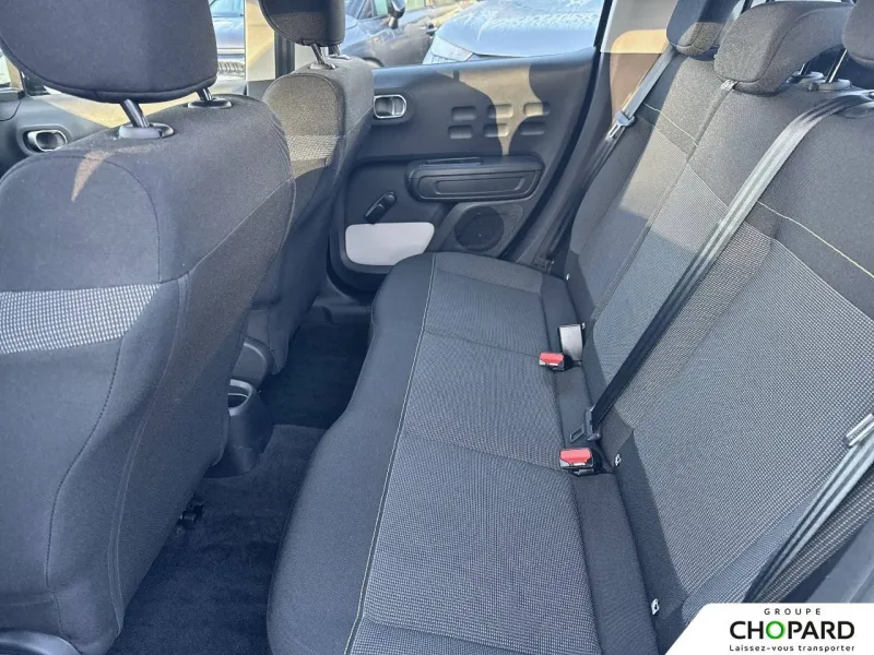 Image secondaire du véhicule 12