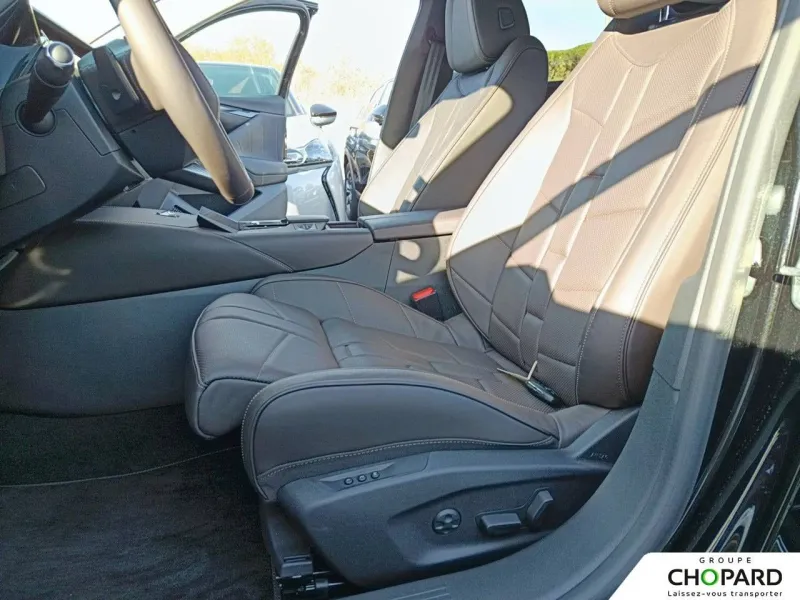 Image secondaire du véhicule 12