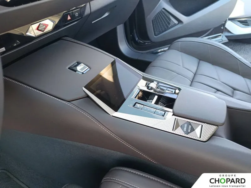 Image secondaire du véhicule 22