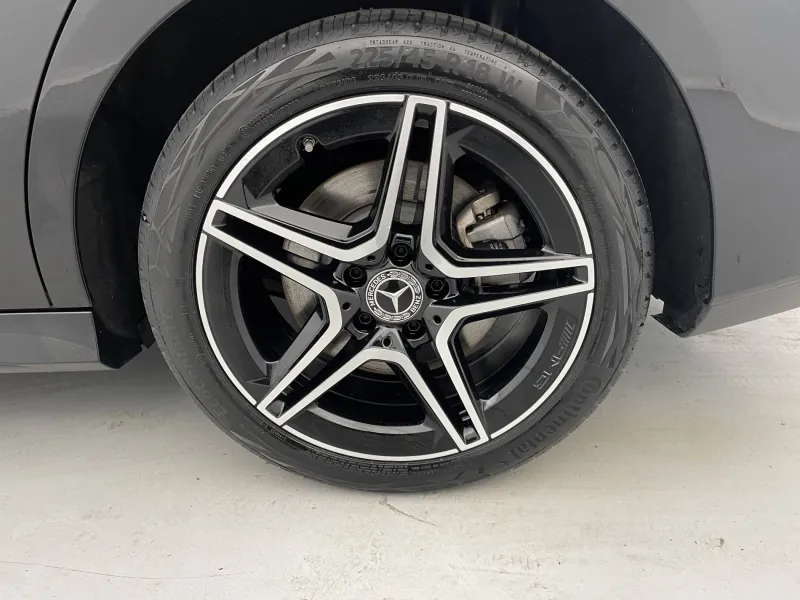 Image secondaire du véhicule 18