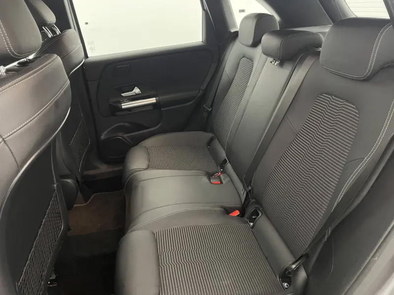 Image secondaire du véhicule 17